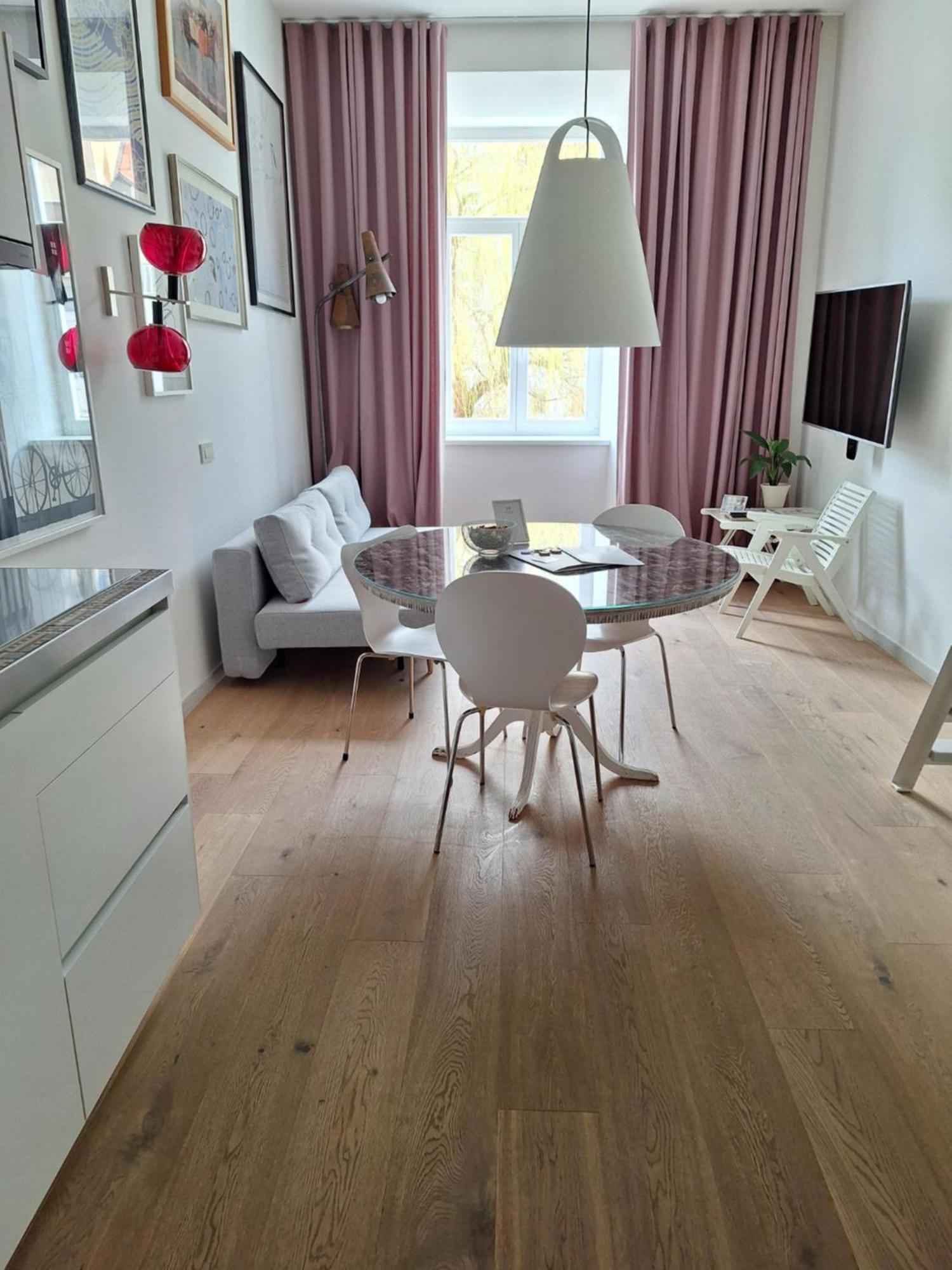 Tromostovje Apartments 류블랴나 외부 사진