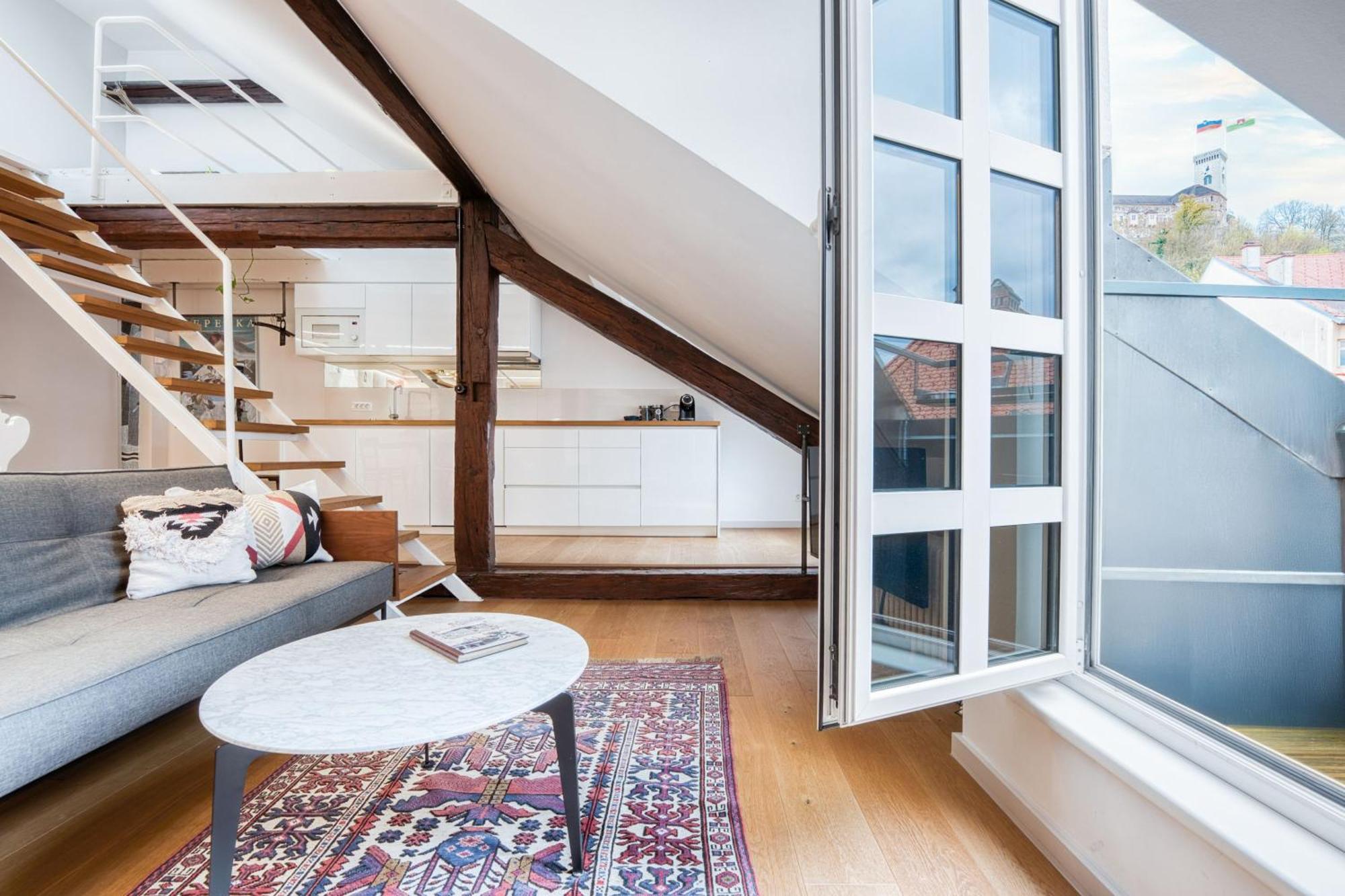 Tromostovje Apartments 류블랴나 외부 사진